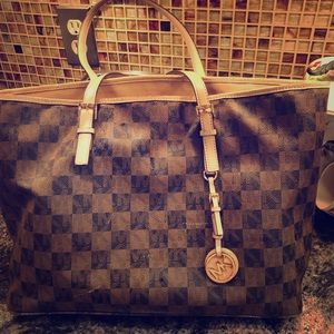 Michael Kors Tote